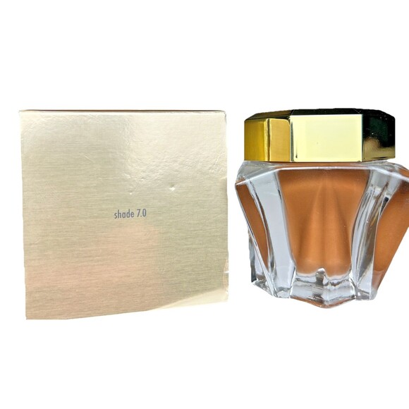 Stila Lingerie Souffle Skin Perfecting Color in Shade 7.0 - Picture 2 of 5